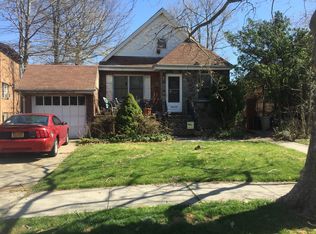 20318 27th Ave, Bayside, NY 11360