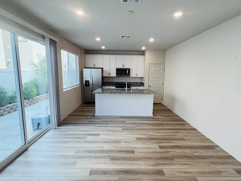 40383 Birchfield Dr — Photo 5
