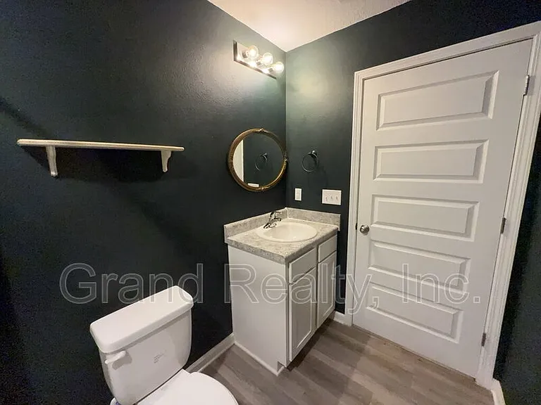 5482 Peach Dr — Photo 17