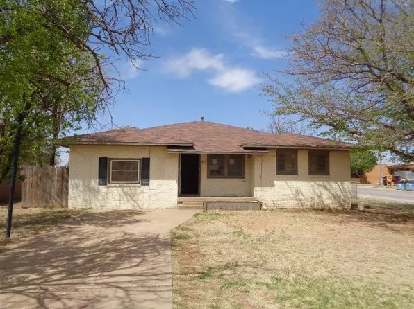 419 Hicks Pl, Levelland, TX 79336