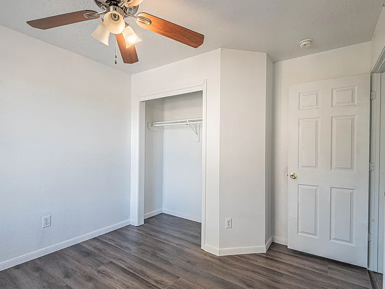 19507 Narcissus Brook Ln — Photo 12