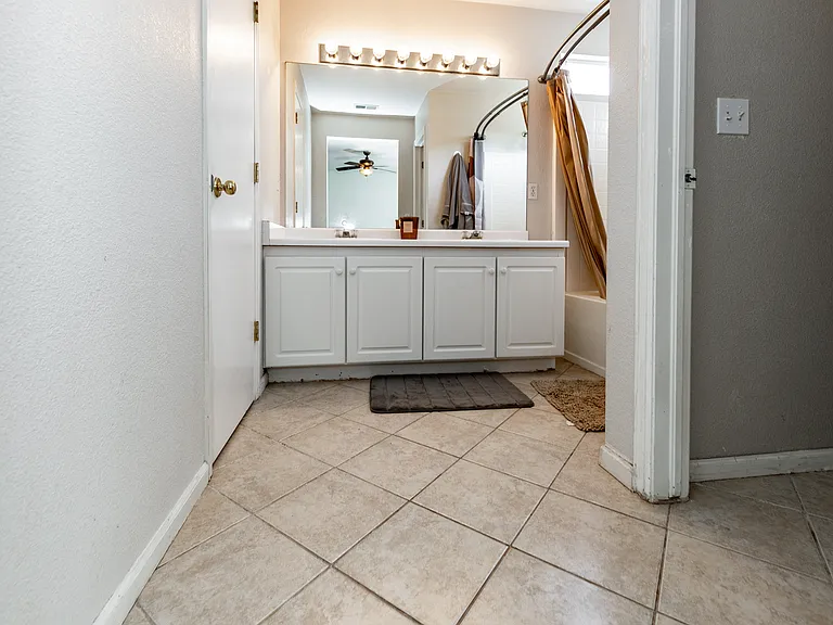 4335 Brush Creek Rd — Photo 27