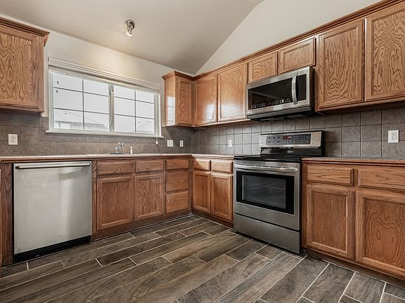 4th image of 15937 Katie Ridge Dr