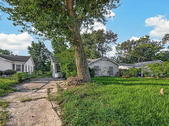 2nd image of 4723 Arvilla Ln