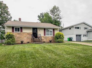 488 Center Rd, Bedford, OH 44146