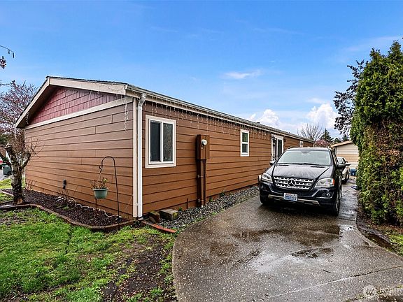 3rd image of 13719 12th Avenue S #12