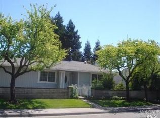 100 Countrywood Ct, Petaluma, CA