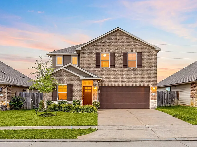 2226 Royal Ann Way — Photo 1