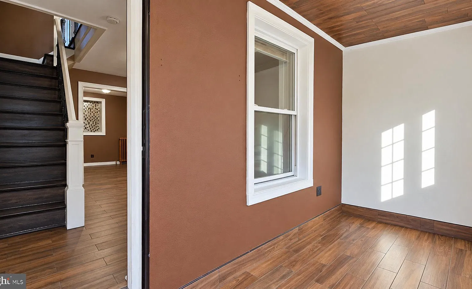 2 bed, 2.0 bath, 784 sqft, $1,600 — Photo 2
