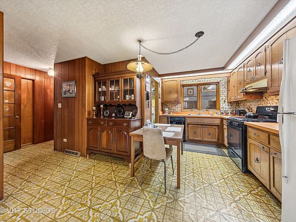 5th image of 6108 Janes Ave