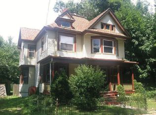 35 Chestnut St, Salem, NJ 08079