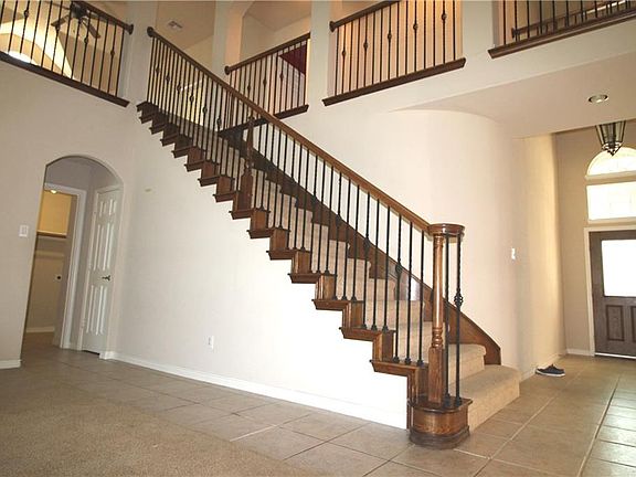 5th image of 5852 Summerwood Dr