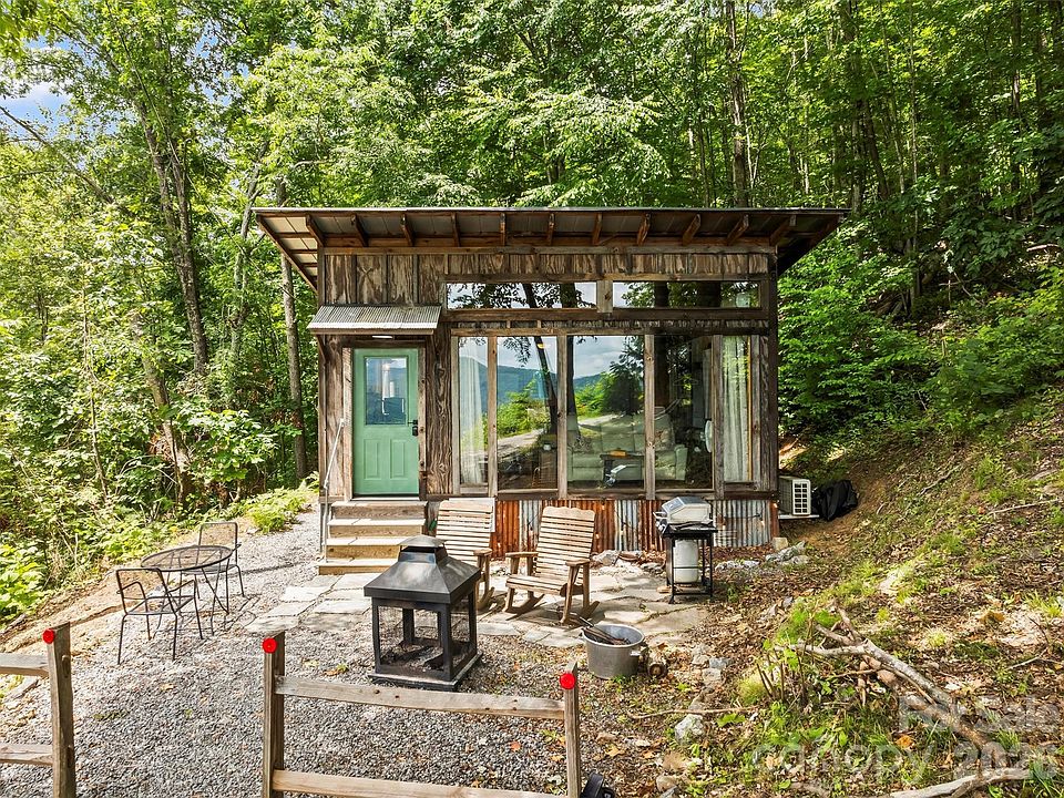 1st image of 553 Paradise Mountain Rd