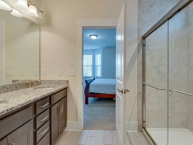 1332 Fairbanks St — Photo 12