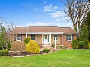 1587 Ashlawn Dr, Pittsburgh, PA 15241