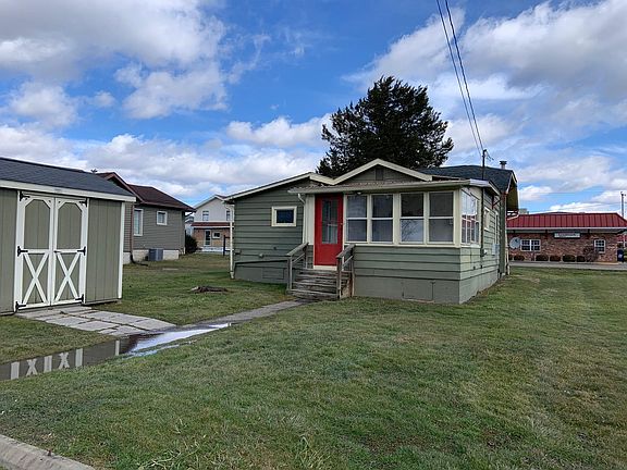 2nd image of 1220 Woodlawn Ave