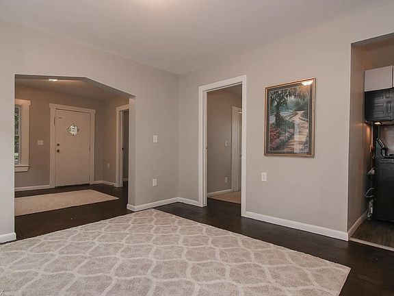 2nd image of 4322 Woburn Ave #1