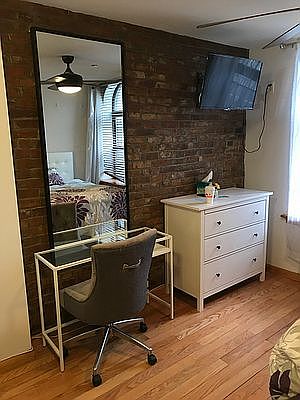 4th image of 138 E 31st St #10