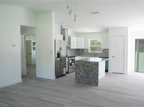 837 Hanover Ave, Sebring, FL 33872