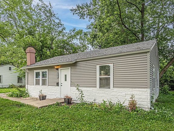 3rd image of 307 Louis Rd