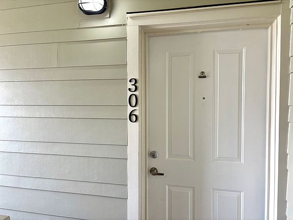 3rd image of 5811 SE Boise St #306