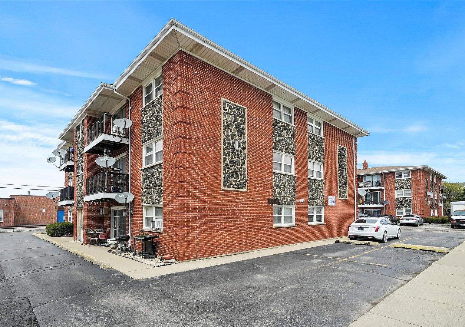 8310 47th St APT 5, Lyons, IL 60534 Zillow