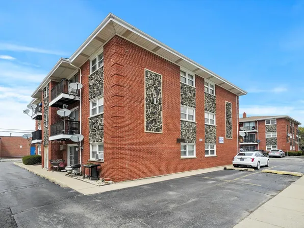 8310 W 47th St #5, Lyons, IL 60534