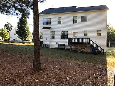 225 Stoke Hammond Ct — Photo 17