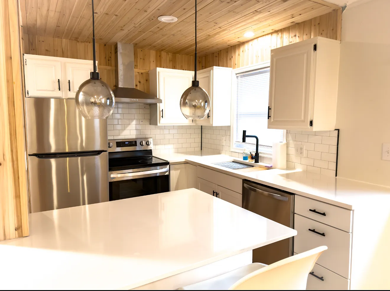 3 bed, 1152 sqft, $1,900 — Photo 4