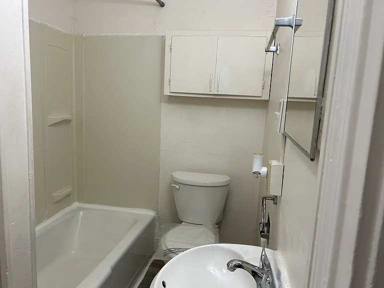 7 Broad St #1 — Photo 16