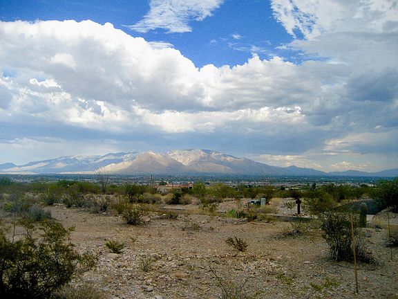 3rd image of 6085 N Tucson Mountain Dr
