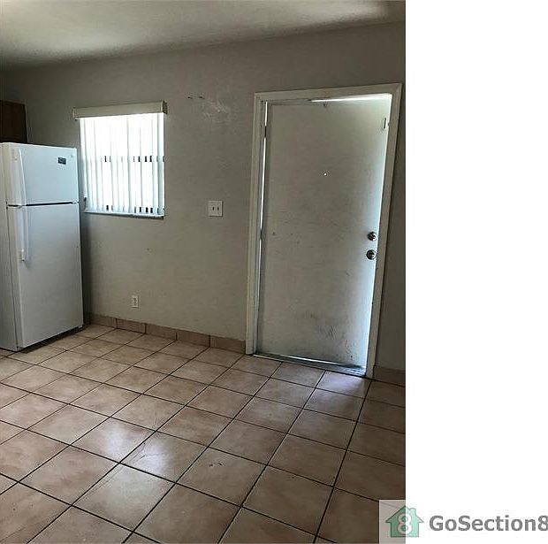 1st image of 312 SW 2nd St #1