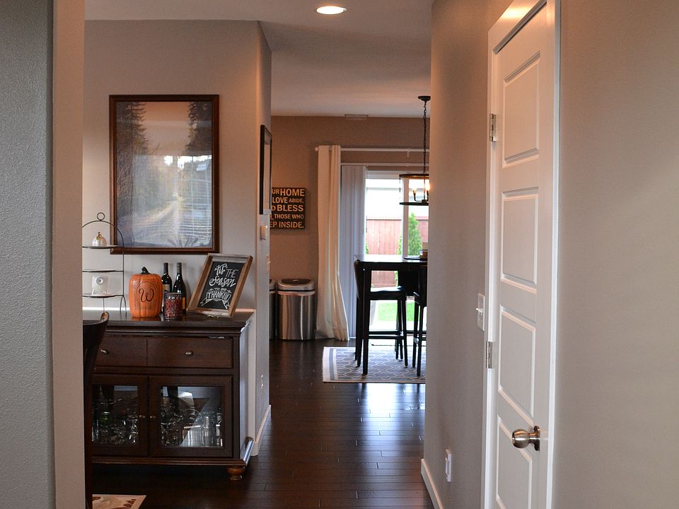 1st image of 14925 Rivergrove Dr