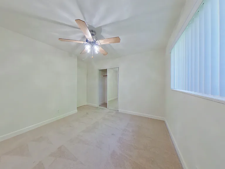 22 Coleman Pl #17 — Photo 11