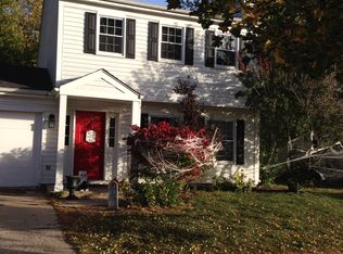 2S401 Continental Dr, Warrenville, IL 60555