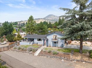 1545 Highcrest Dr, Medford, OR 97504