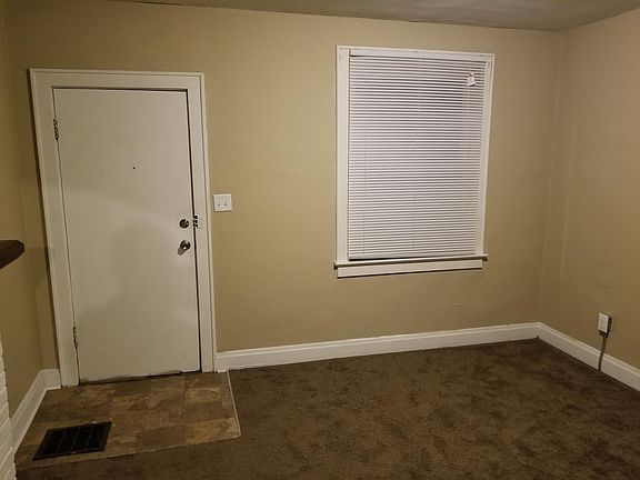 3rd image of 627 E Gates St