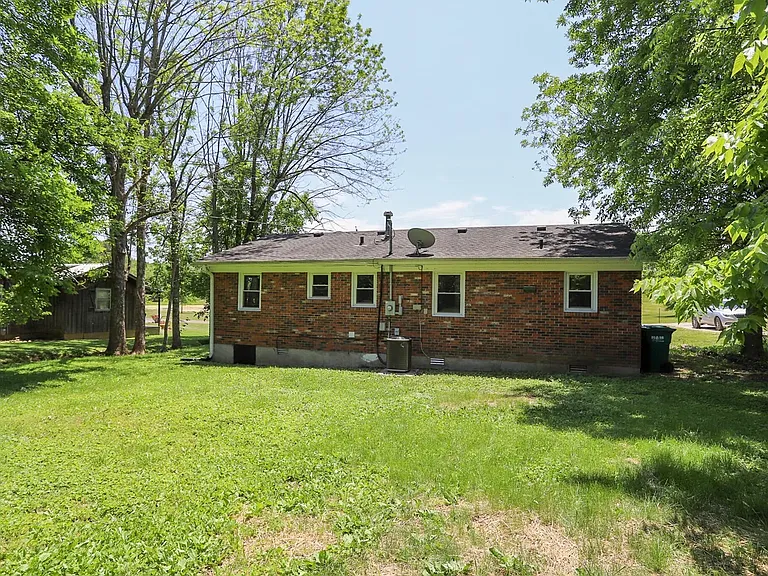 309 Martin Ct — Photo 14