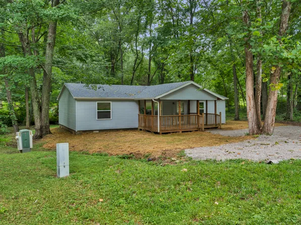 1015 Magnolia Pl, North Vernon, IN 47265