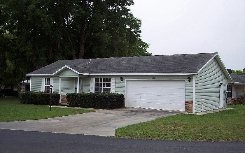 1st image of 303 SE Elm Loop