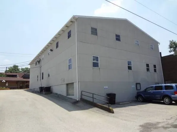 326 McKinley Ave, Vandergrift, PA 15690