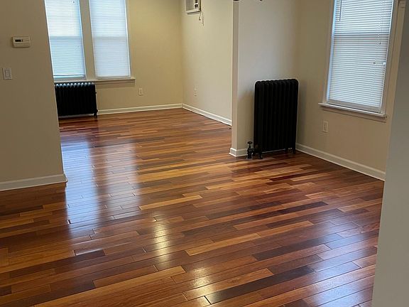 4th image of 12 Villa Pl Floor 1