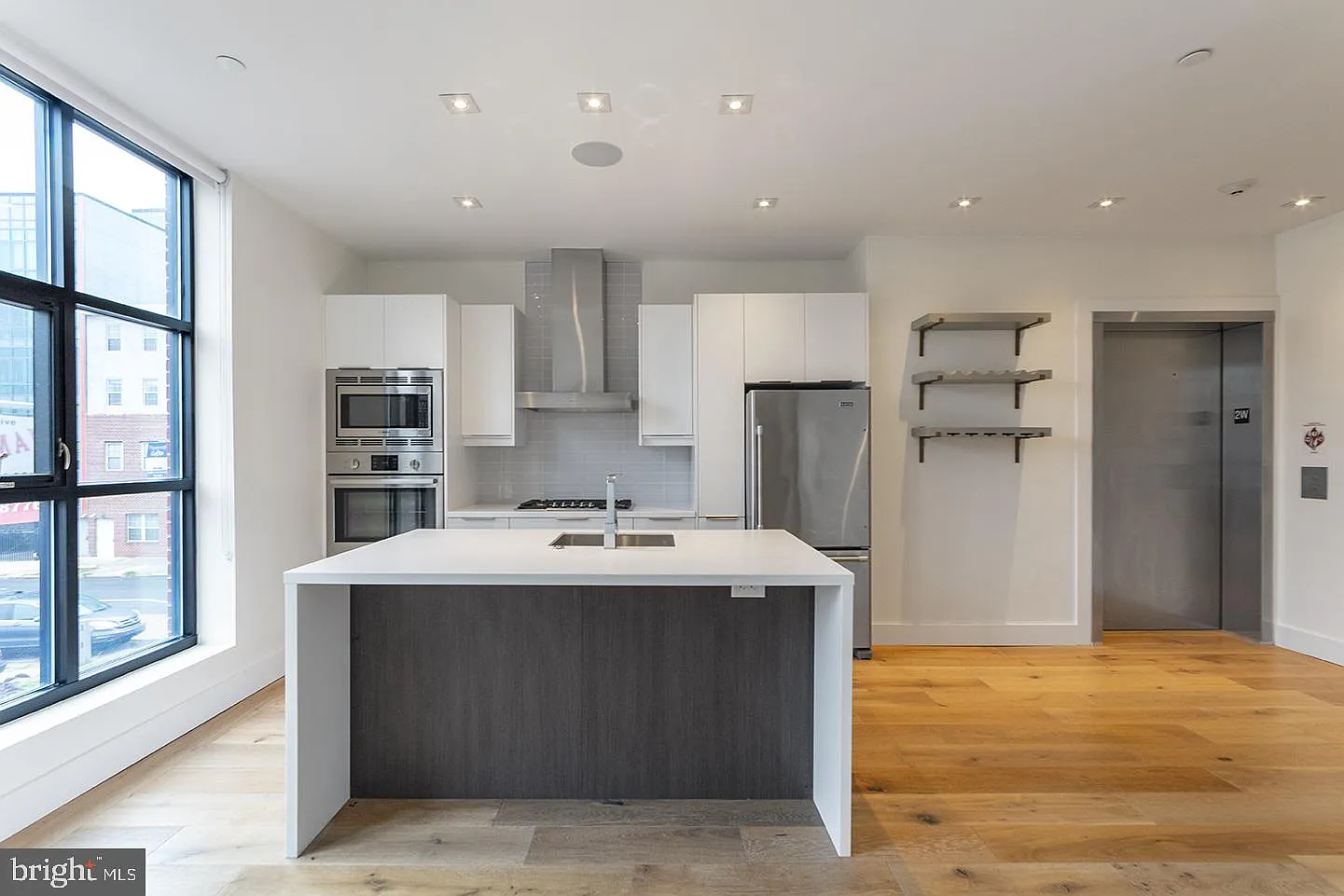 2 bed, 2.0 bath, $3,720 — Photo 2