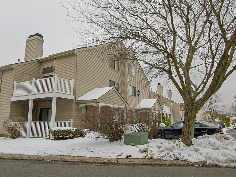 2101 Sandra Rd — Photo 17