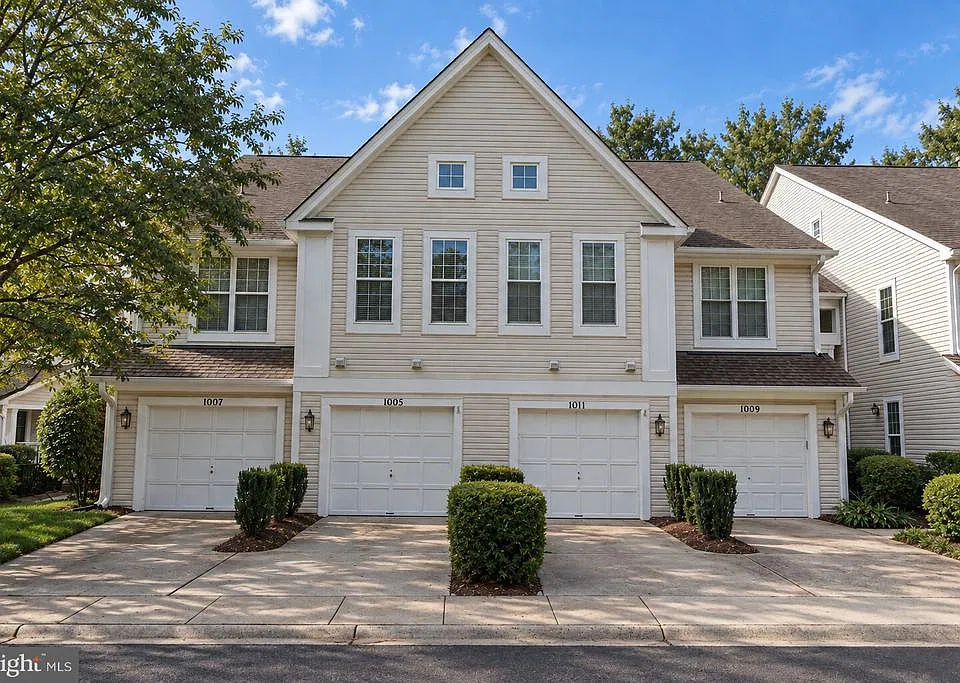 1005 Hillside Lake Ter #1002