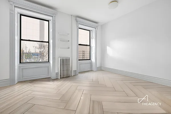 Rented by The Agency | media 7