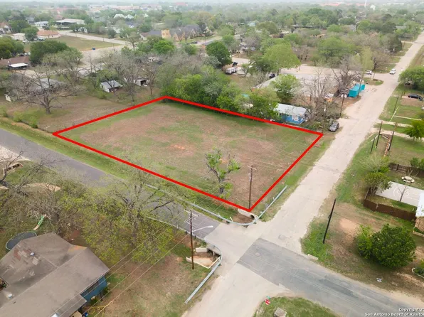 1306 B St LOT 1A, Floresville, TX 78114