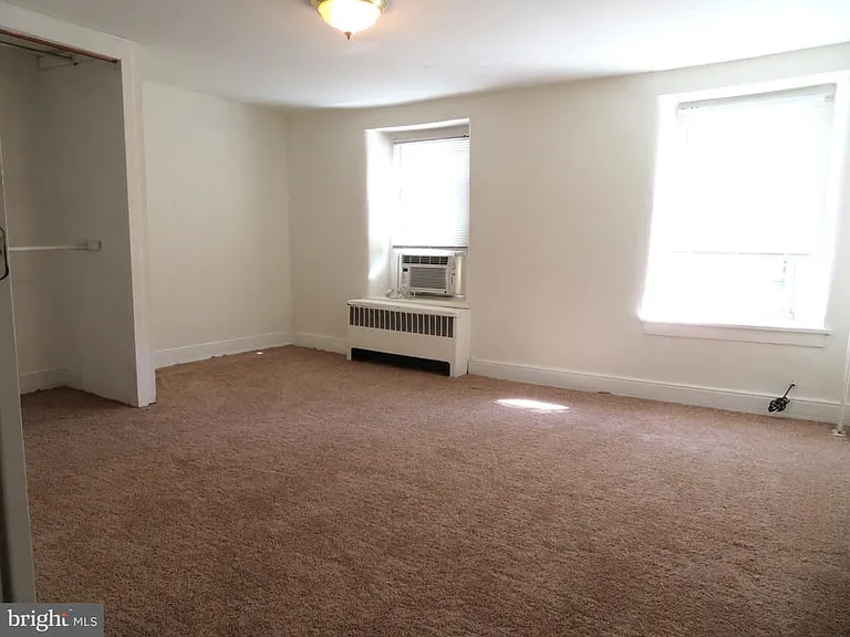 156 Grape St — Photo 12