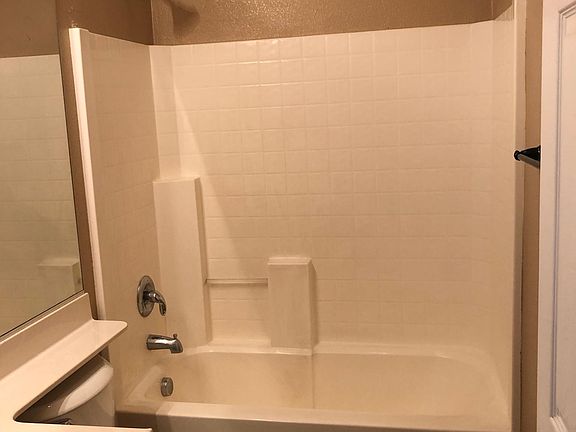 4th image of 958 San Carlos Ave