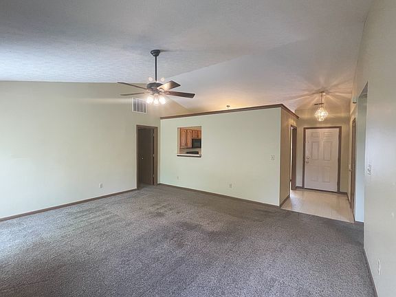 4th image of 1804 Claybrook Ct